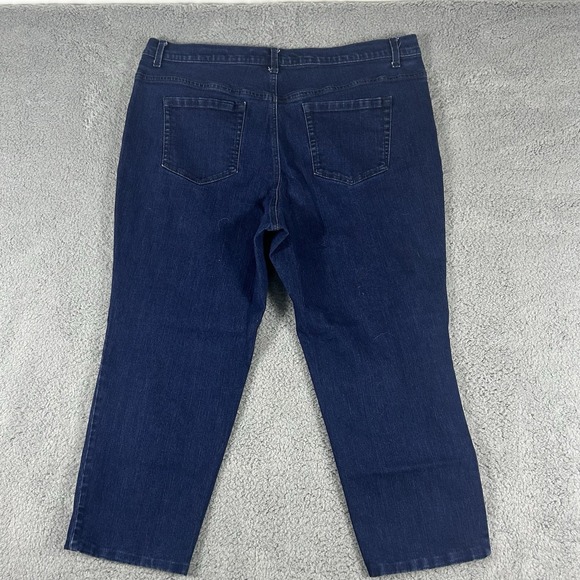 Gloria Vanderbilt Amanda Size 18W Blue Stretch Denim Straight Leg Jeans - Picture 5 of 7